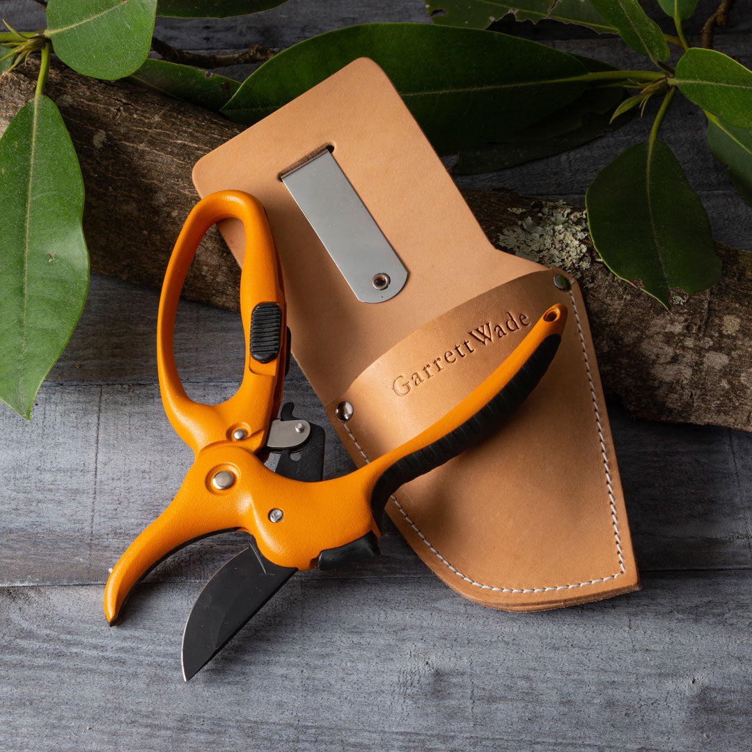 Garrett Wade Ratcheting Hand Pruner & Sheath