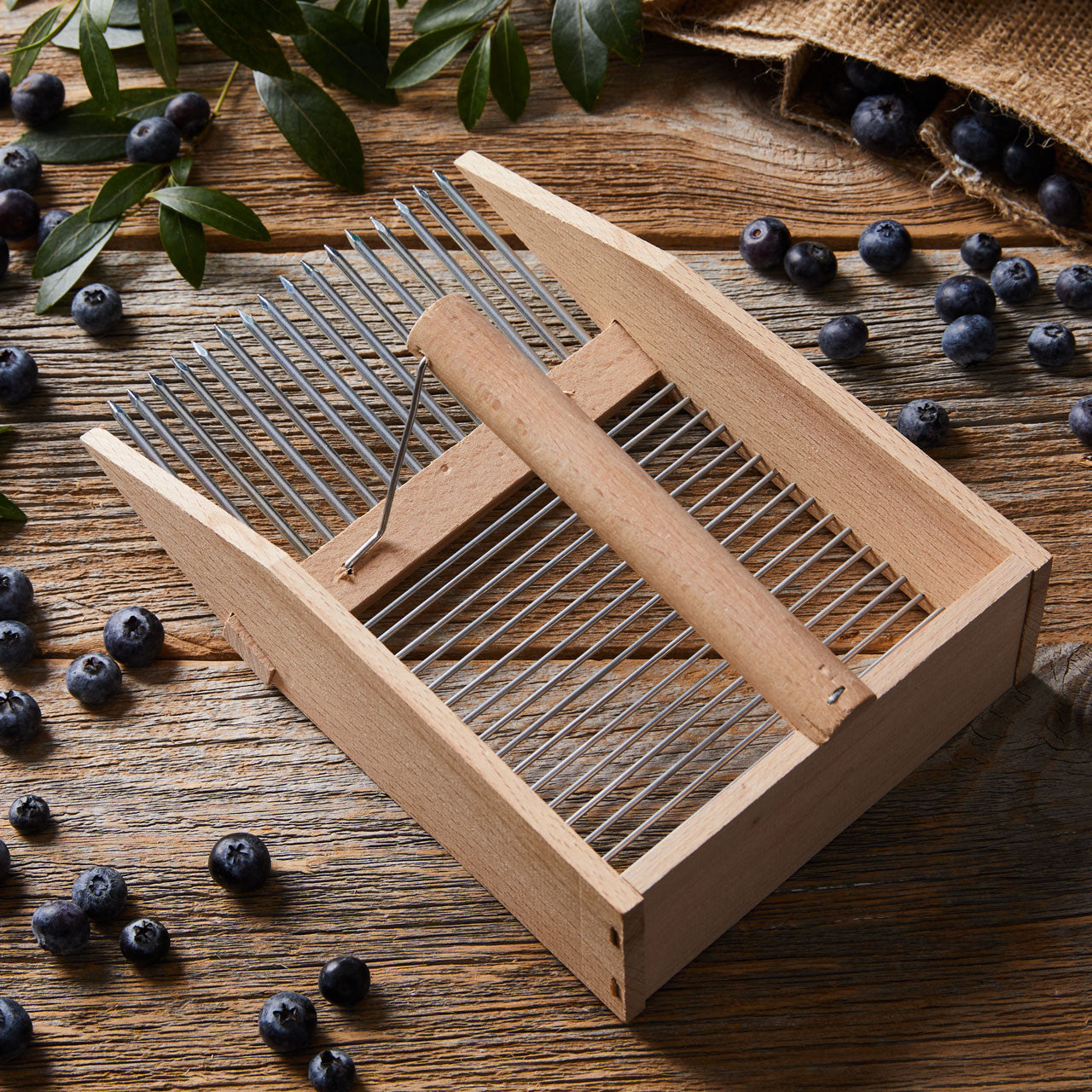 Huckleberry Comb Berry Harvester