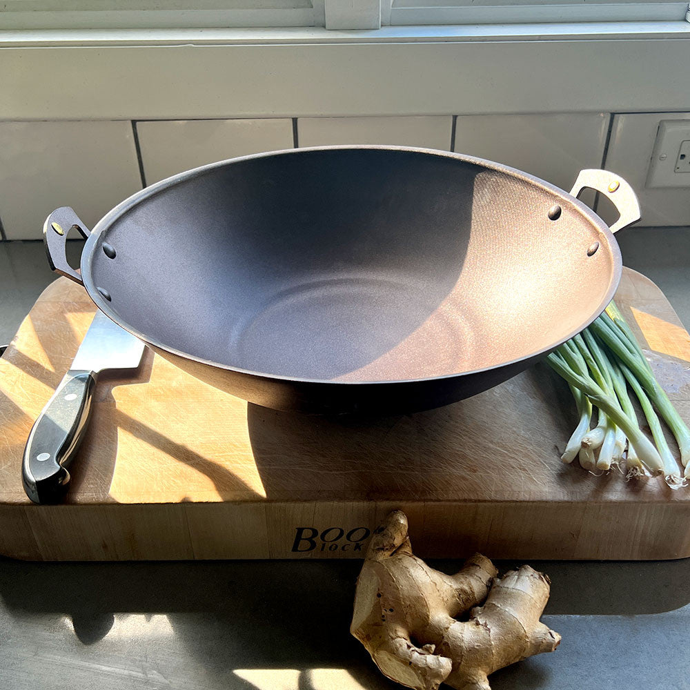 Prospector-Handled Spun Iron Wok