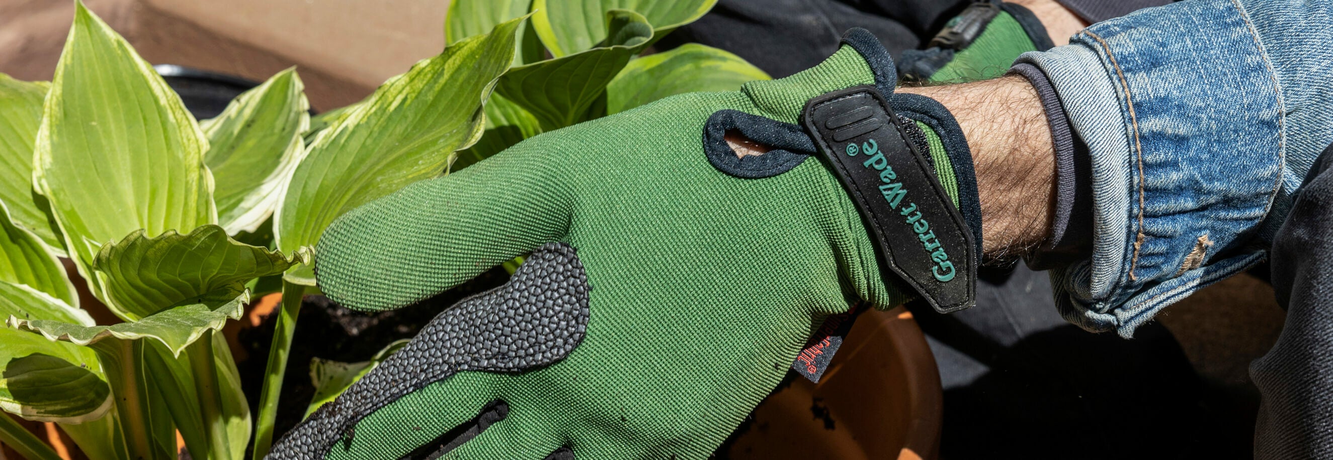 Gloves, Aprons & Totes