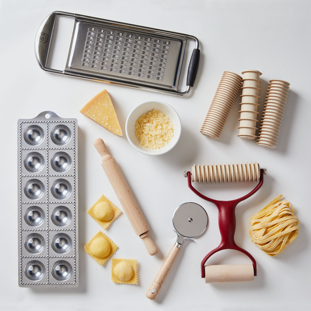 Old-World Pasta Making Set