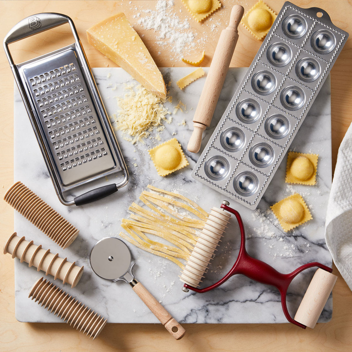 Old-World Pasta Making Set