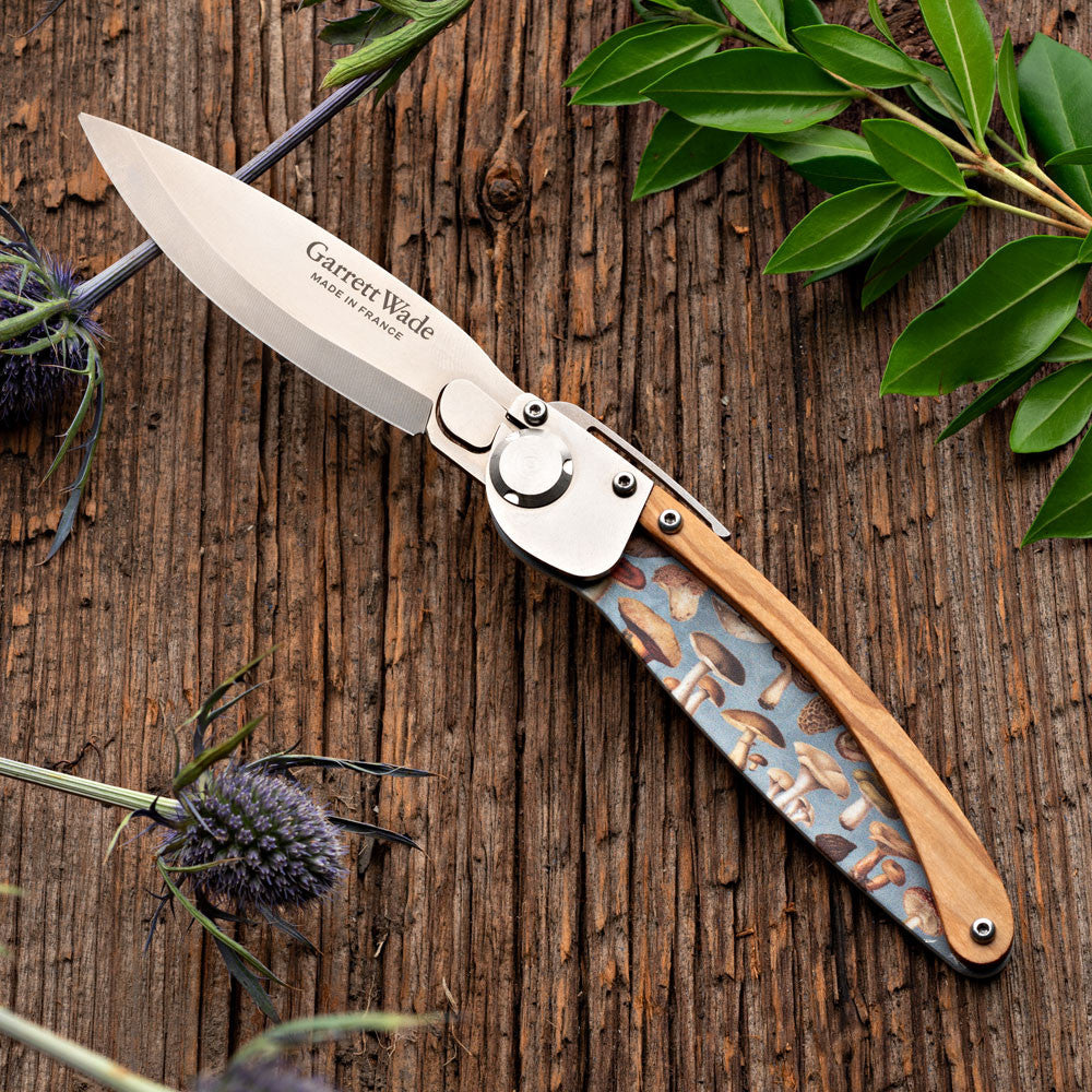 Mushroom Design Folding Knife and Leather Pouch